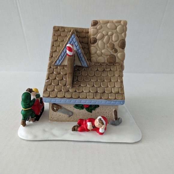 PartyLite Vintage Santa Workshop House - Picture 4 of 4